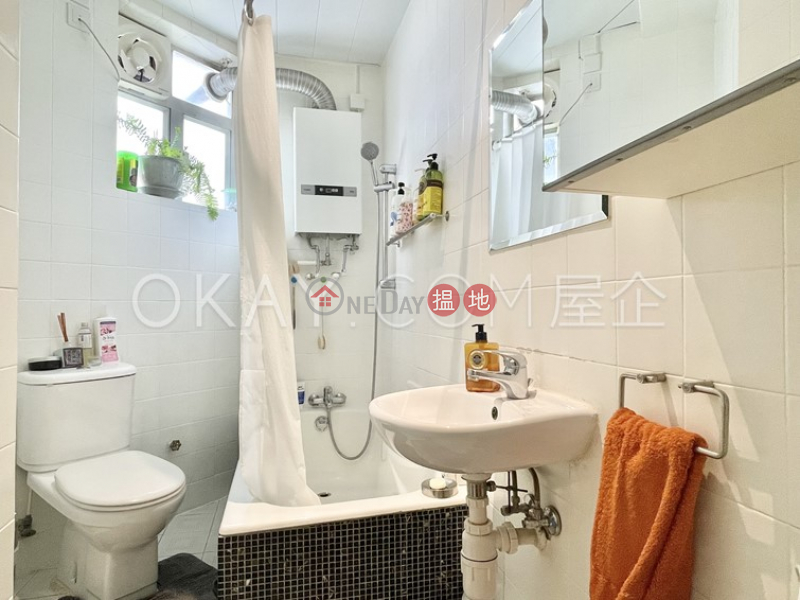 Property Search Hong Kong | OneDay | Residential | Sales Listings Nicely kept 3 bedroom on high floor with balcony | For Sale