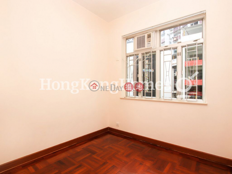 HK$ 29,000/ month Lai Yee Building, Wan Chai District 3 Bedroom Family Unit for Rent at Lai Yee Building