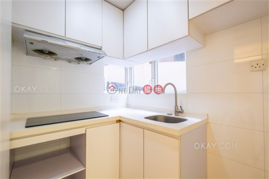 HK$ 13.8M, Shun Hing Building, Western District | Lovely 1 bedroom with terrace | For Sale