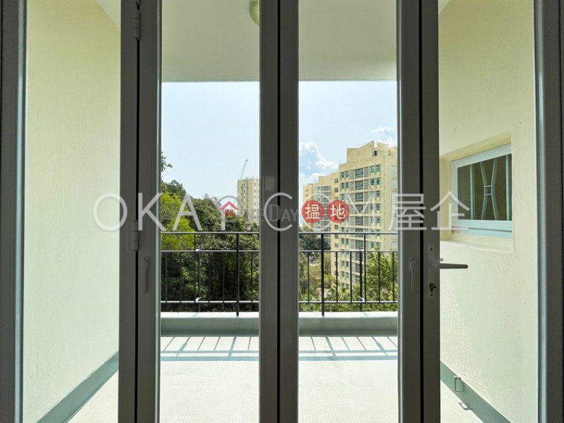 HK$ 60,000/ month, Alberose, Western District, Tasteful 3 bedroom on high floor with balcony & parking | Rental