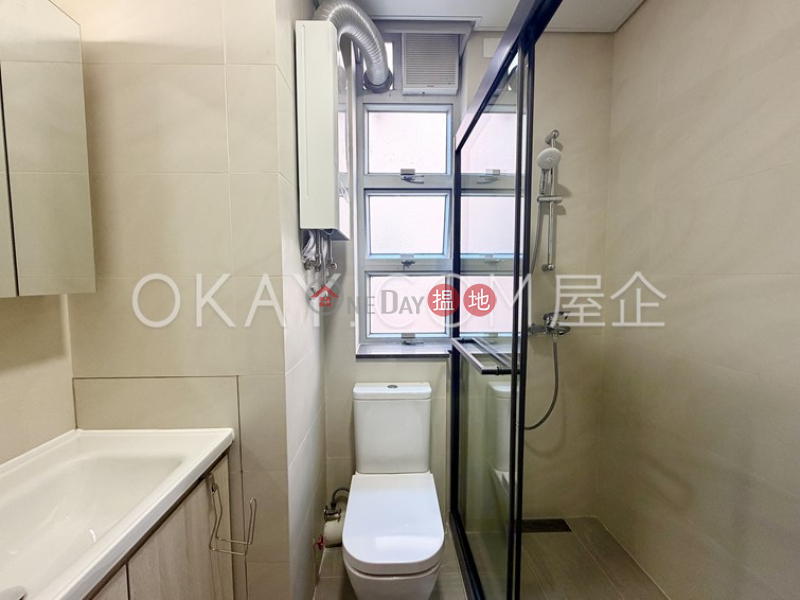 Popular 3 bedroom with balcony & parking | Rental | 6 - 12 Crown Terrace 冠冕臺 6-12 號 Rental Listings