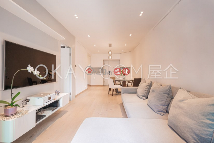 Stylish 3 bedroom on high floor with balcony | For Sale | Seymour Place 信怡閣 Sales Listings