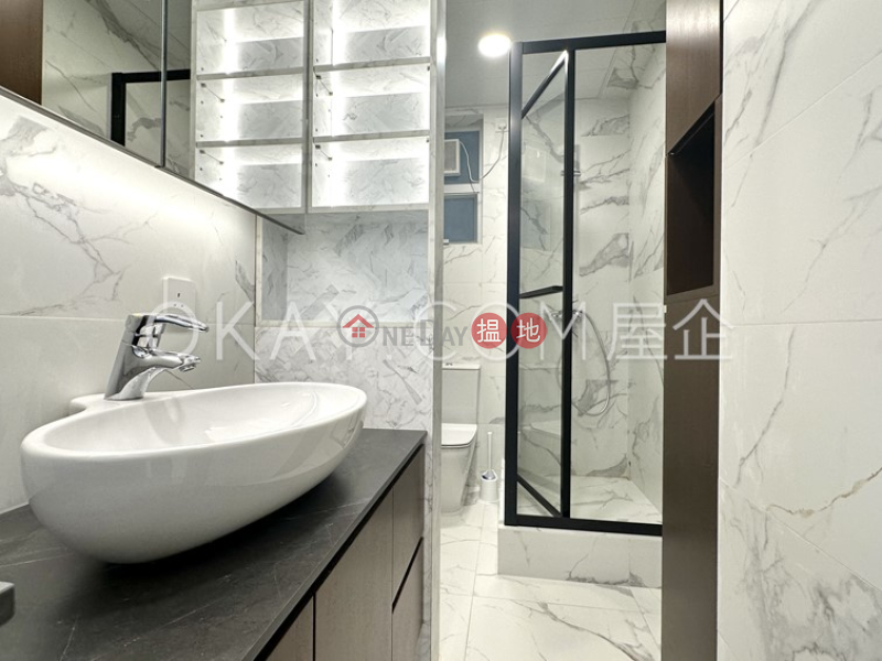 HK$ 33,000/ month Empire Court | Wan Chai District | Charming 3 bedroom with terrace | Rental