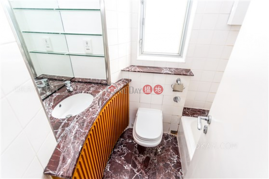 HK$ 60,000/ 月The Rozlyn南區|3房2廁,實用率高,連車位,露台《The Rozlyn出租單位》