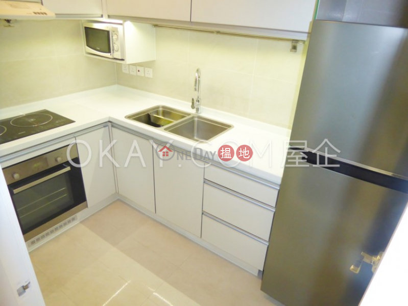 Nicely kept 2 bedroom in Mid-levels West | For Sale, 8 Robinson Road | Western District | Hong Kong | Sales | HK$ 15.5M