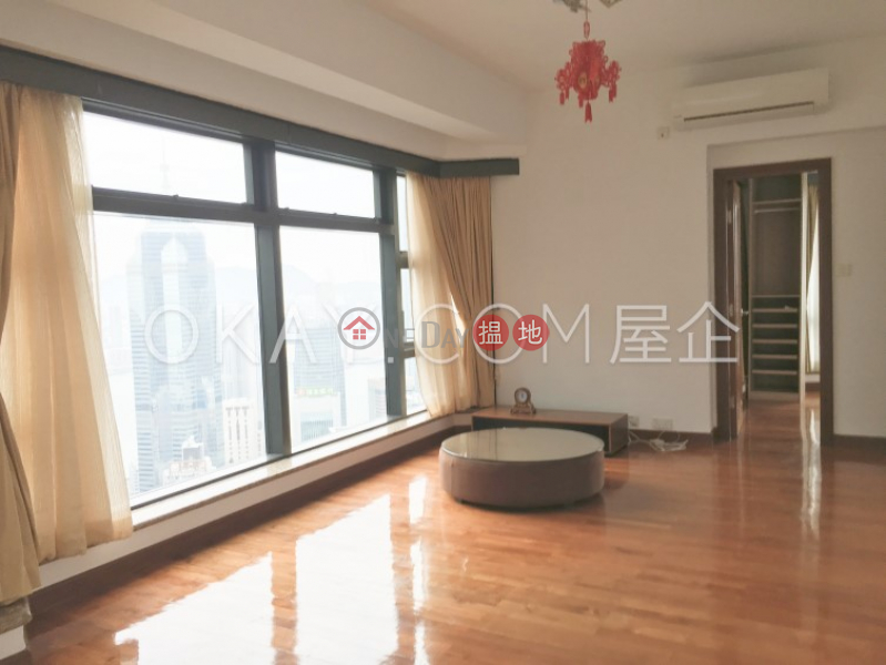 HK$ 92,000/ month, Palatial Crest | Western District, Lovely penthouse with rooftop & balcony | Rental