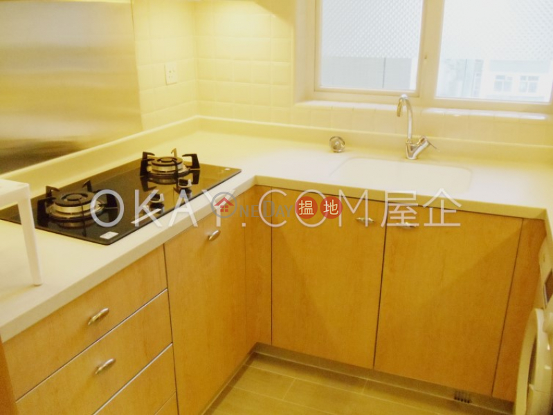 HK$ 26,000/ month | The Orchards Block 2 | Eastern District | Intimate 2 bedroom in Quarry Bay | Rental