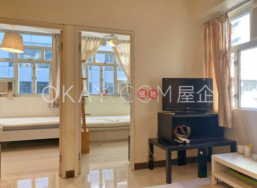 Popular 3 bedroom on high floor with rooftop | For Sale | 41-43 Jardine\'s Bazaar 渣甸街41-43號 Sales Listings