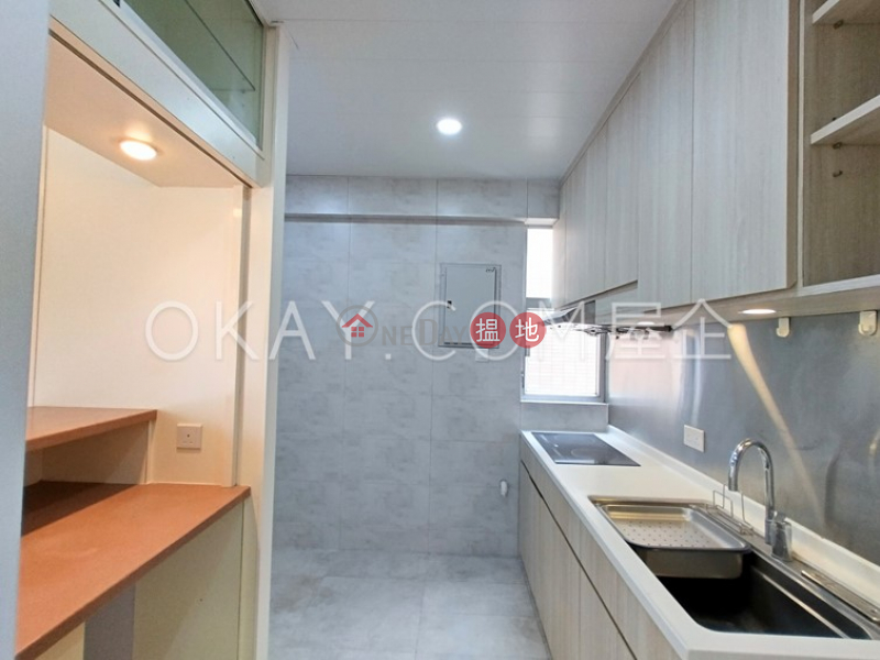 HK$ 40,000/ month | Fung Wah Court | Kowloon City | Unique 3 bedroom on high floor with balcony & parking | Rental