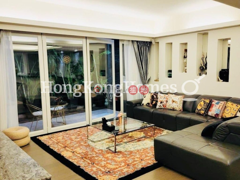 3 Bedroom Family Unit at 40 Conduit Road | For Sale | 40 Conduit Road 干德道40號 Sales Listings