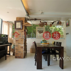 Stylish house with sea views, rooftop & balcony | For Sale | Nam Wai Village 南圍村 _0