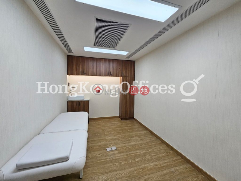 Office Unit for Rent at Hang Lung Centre, Hang Lung Centre 恆隆中心 Rental Listings | Wan Chai District (HKO-86914-AEHR)