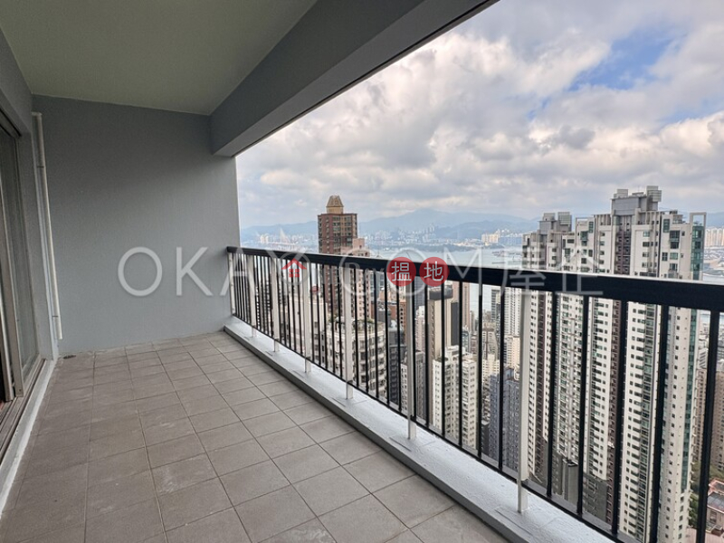 Stylish 4 bedroom on high floor with balcony & parking | Rental | Fairmont Gardens 翠錦園 Rental Listings