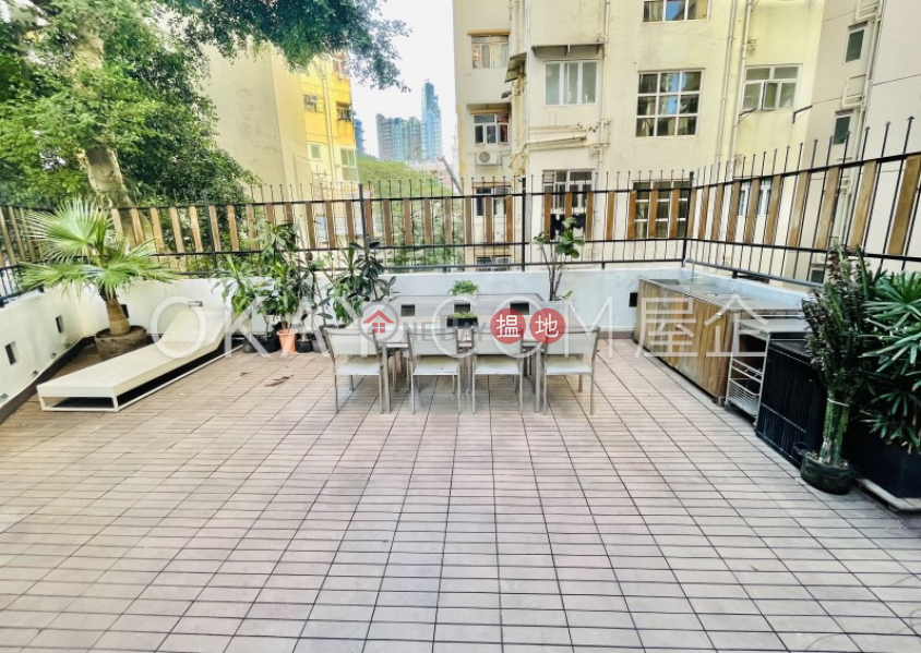 Charming 1 bedroom with terrace | For Sale | Smiling Court 天悅閣 Sales Listings