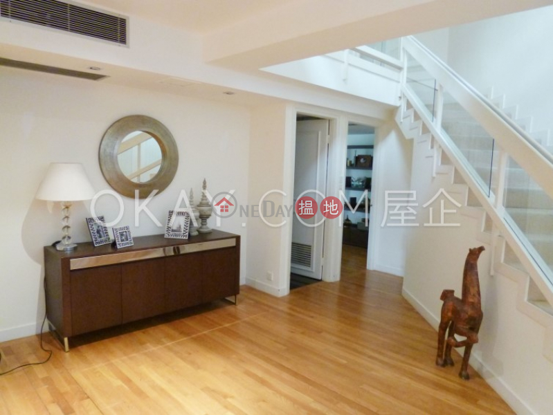 Stylish 4 bedroom on high floor with balcony & parking | Rental, 8 Shouson Hill Road | Southern District Hong Kong Rental | HK$ 145,000/ month