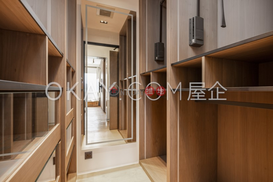 Gorgeous 3 bedroom on high floor with balcony & parking | Rental | The Albany 雅賓利大廈 Rental Listings