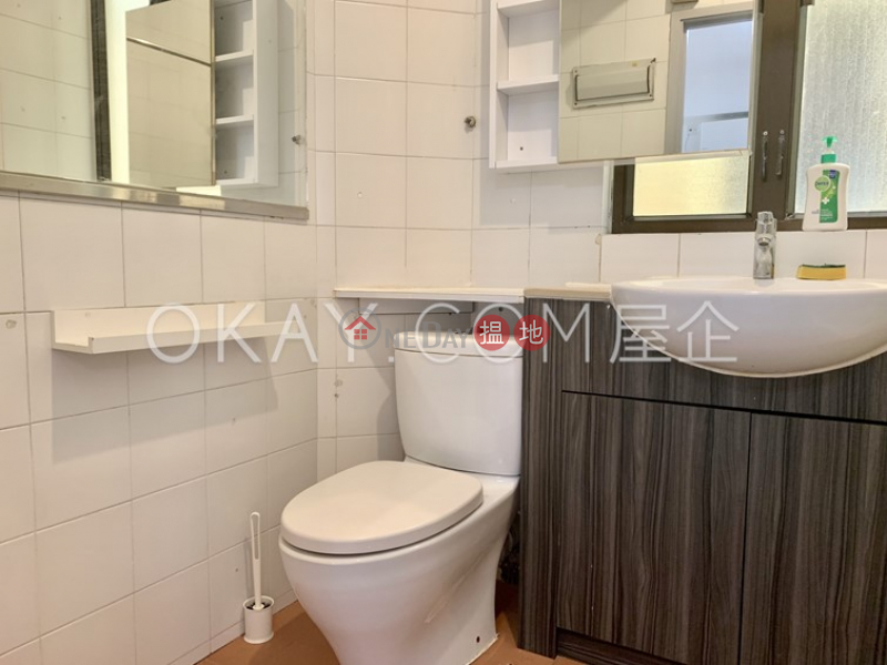 HK$ 27,000/ month, On Fung Building Western District, Unique 1 bedroom with terrace | Rental
