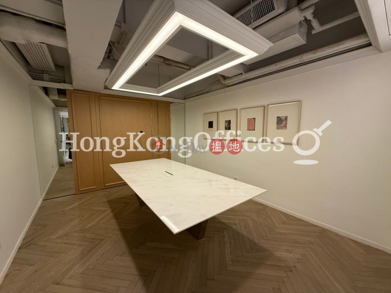Property Search Hong Kong | OneDay | Office / Commercial Property, Rental Listings Office Unit for Rent at New World Tower