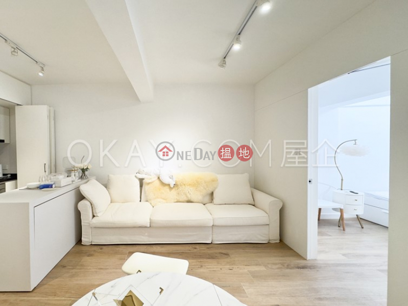 Elegant 2 bedroom in Western District | Rental 34-42 Davis Street | Western District Hong Kong | Rental, HK$ 28,800/ month