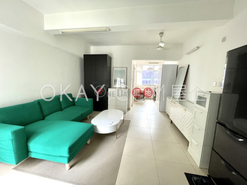 Practical 1 bedroom on high floor with rooftop | Rental | 175 Queen\'s Road West 皇后大道西 175 號 Rental Listings