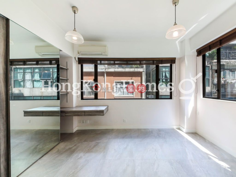 HK$ 30,000/ month, 40-42 Gough Street, Central District | 1 Bed Unit for Rent at 40-42 Gough Street