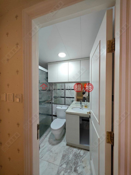 Tower 3 The Victoria Towers | High | 32A Unit | Residential Sales Listings HK$ 13M