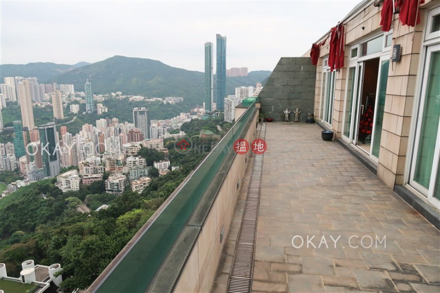 Property Search Hong Kong | OneDay | Residential, Sales Listings | Beautiful 3 bed on high floor with racecourse views | For Sale