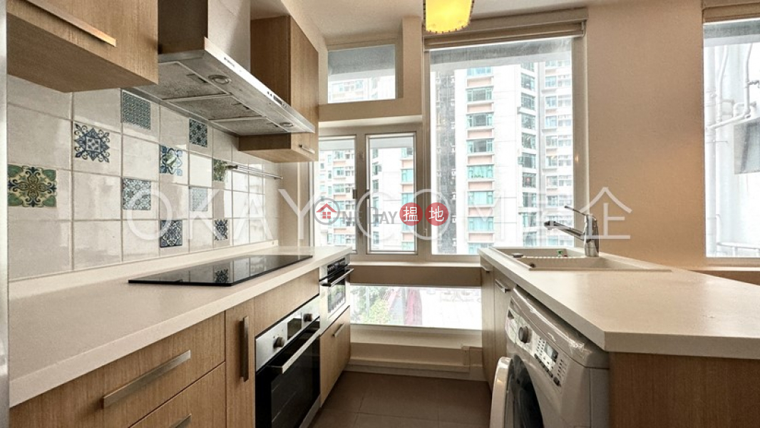 Popular 1 bedroom in Mid-levels West | For Sale | Robinson Crest 賓士花園 Sales Listings