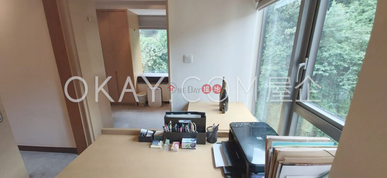 Nicely kept 1 bedroom with balcony & parking | For Sale | Serenade 上林 Sales Listings