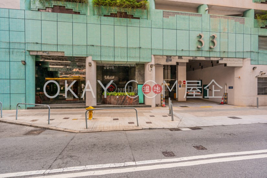 HK$ 14M, Scenecliff | Western District, Popular 2 bedroom on high floor with balcony | For Sale