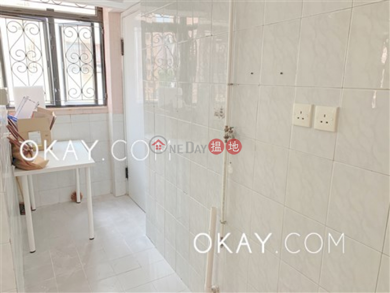 HK$ 20M, Paris Garden Yau Tsim Mong | Lovely 3 bedroom with parking | For Sale