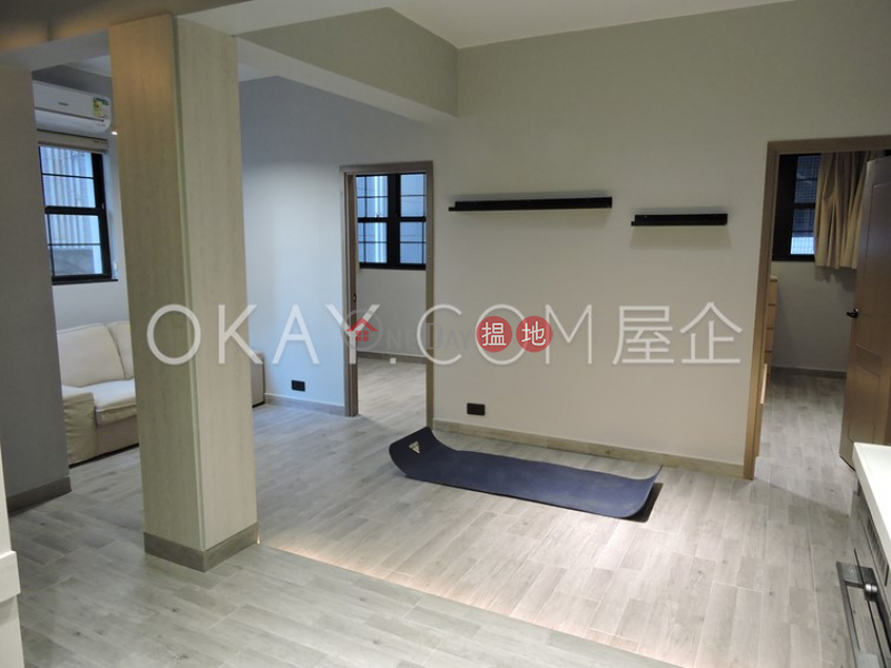 HK$ 28,000/ month 33-35 ROBINSON ROAD Western District, Nicely kept 2 bedroom on high floor with rooftop | Rental