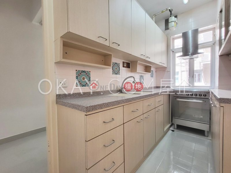 HK$ 49,000/ month Moon Fair Mansion | Wan Chai District, Stylish 3 bedroom with balcony & parking | Rental