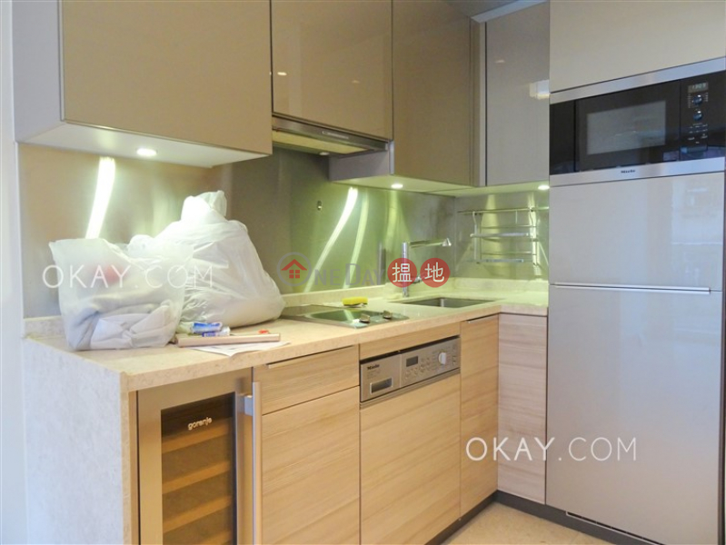 Lovely 1 bedroom with balcony | For Sale | 37 Cadogan Street | Western District | Hong Kong, Sales, HK$ 9.9M