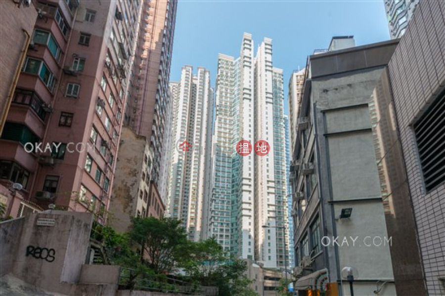 HK$ 39,000/ 月-高雲臺-西區3房2廁,實用率高,極高層,星級會所《高雲臺出租單位》