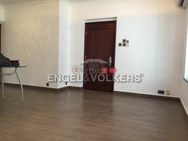 HK$ 23,000/ month, Maxluck Court Western District 1 Bed Flat for Rent in Mid Levels West