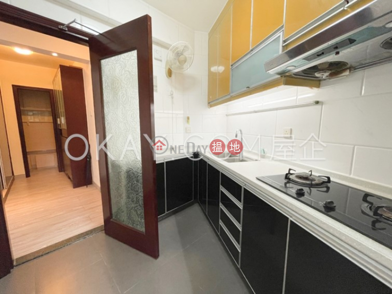 HK$ 18.98M, Ronsdale Garden Wan Chai District Stylish 3 bedroom with balcony | For Sale