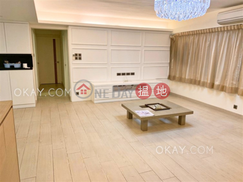 Gorgeous 4 bedroom with parking | For Sale | Everwell Garden 常康園 _0