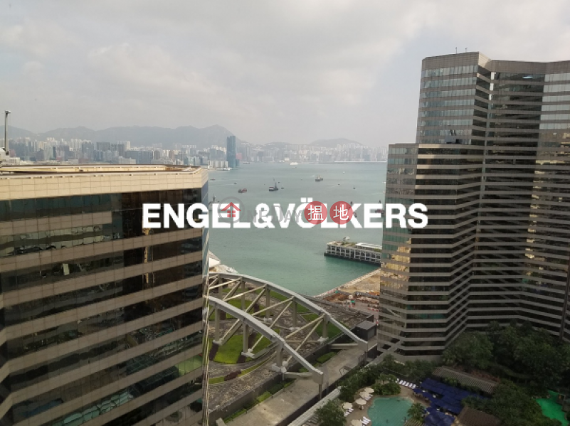 HK$ 42,000/ month Convention Plaza Apartments Wan Chai District 1 Bed Flat for Rent in Wan Chai