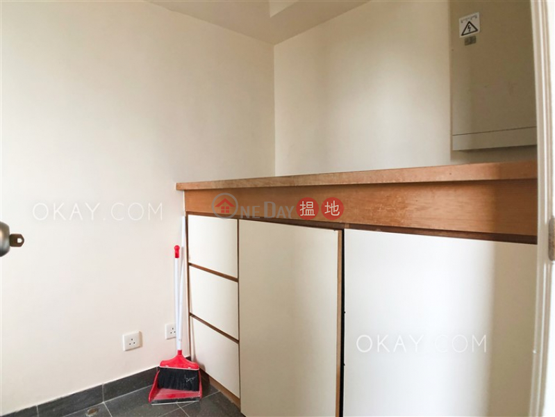 Efficient 3 bedroom on high floor | For Sale | Hillview Court Block 2 曉嵐閣2座 Sales Listings
