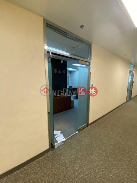 Property Search Hong Kong | OneDay | Office / Commercial Property | Rental Listings Room 4011, Tower 2, Metroplaza, 223 Hing Fong Road, Kwai Chung