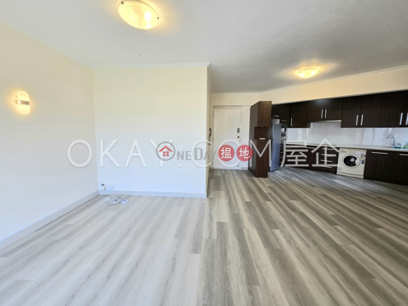 Intimate 3 bedroom with balcony | For Sale | Discovery Bay, Phase 3 Hillgrove Village, Glamour Court 愉景灣 3期 康慧台 康頤閣 Sales Listings