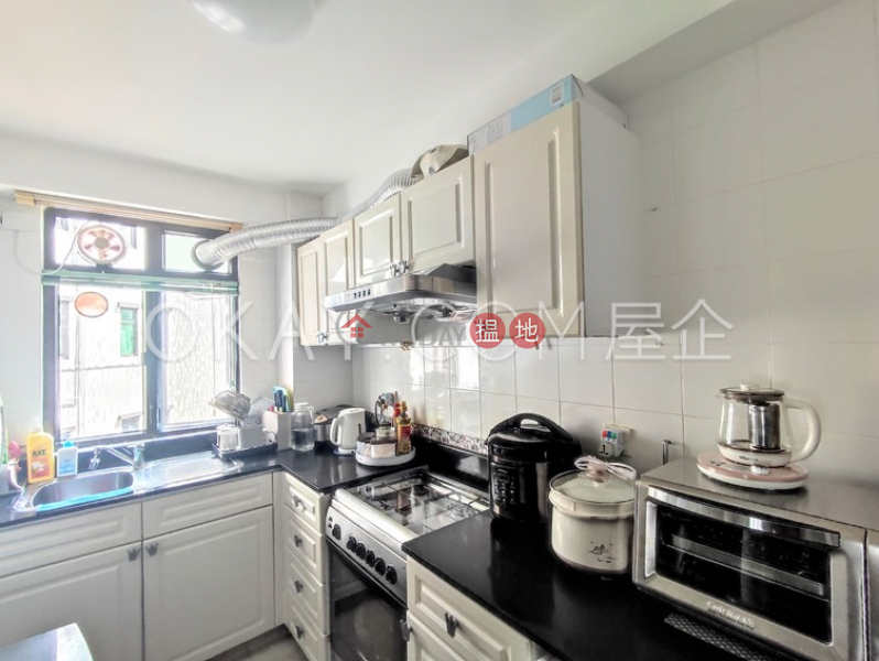 Nicely kept 3 bedroom in Mid-levels East | For Sale | Crescent Heights 月陶居 Sales Listings