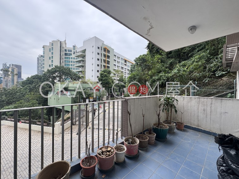 Rare 3 bedroom with balcony & parking | For Sale | United Mansion 騰黃閣 Sales Listings