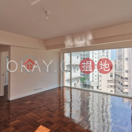 Charming 3 bedroom on high floor with rooftop & parking | For Sale