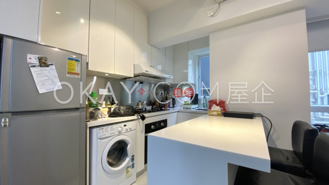 HK$ 27,000/ month | Floral Tower, Western District, Charming 3 bedroom in Mid-levels West | Rental