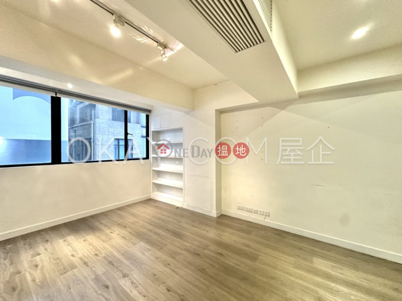 Lovely 2 bedroom with terrace | Rental, 345 Queens Road West | Western District, Hong Kong Rental HK$ 32,000/ month
