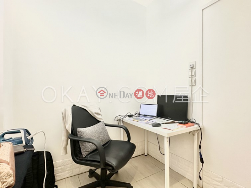 Intimate 2 bedroom with terrace | For Sale | Ming Hing Building 明興大樓 Sales Listings