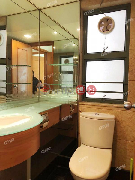 HK$ 24,000/ month Tower 3 Island Resort | Chai Wan District | Tower 3 Island Resort | 3 bedroom Mid Floor Flat for Rent