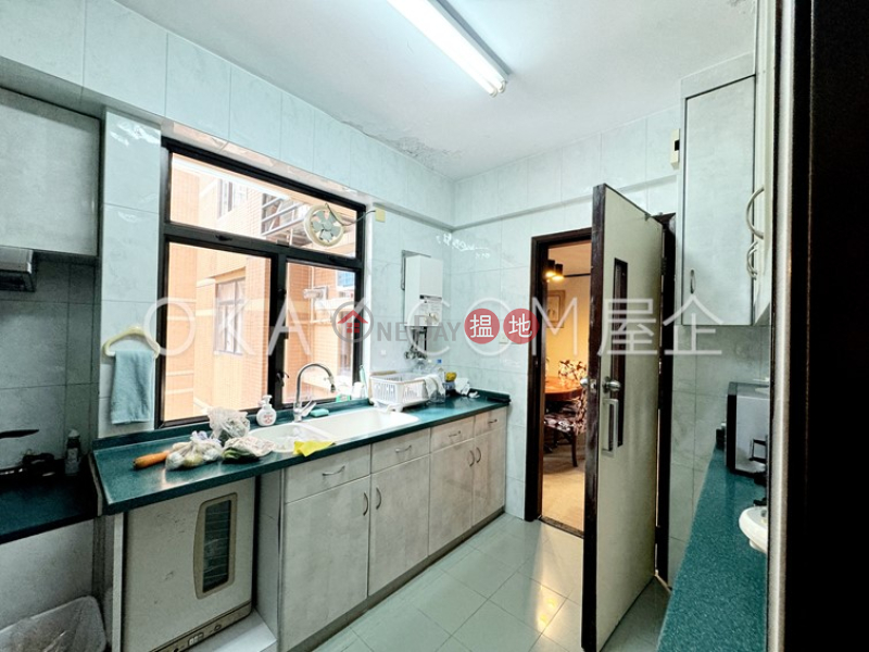 HK$ 24M, Wylie Court Yau Tsim Mong | Stylish 3 bedroom with balcony & parking | For Sale